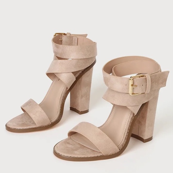 Lulus Nude Faux Suede Chunky Heels | Size 9 - Picture 3 of 4